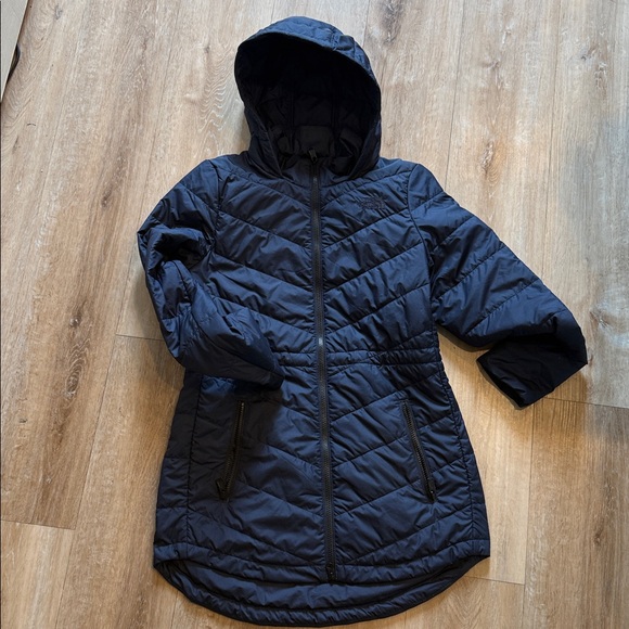 The North Face women’s Navy Puffer Jacket - Picture 3 of 5
